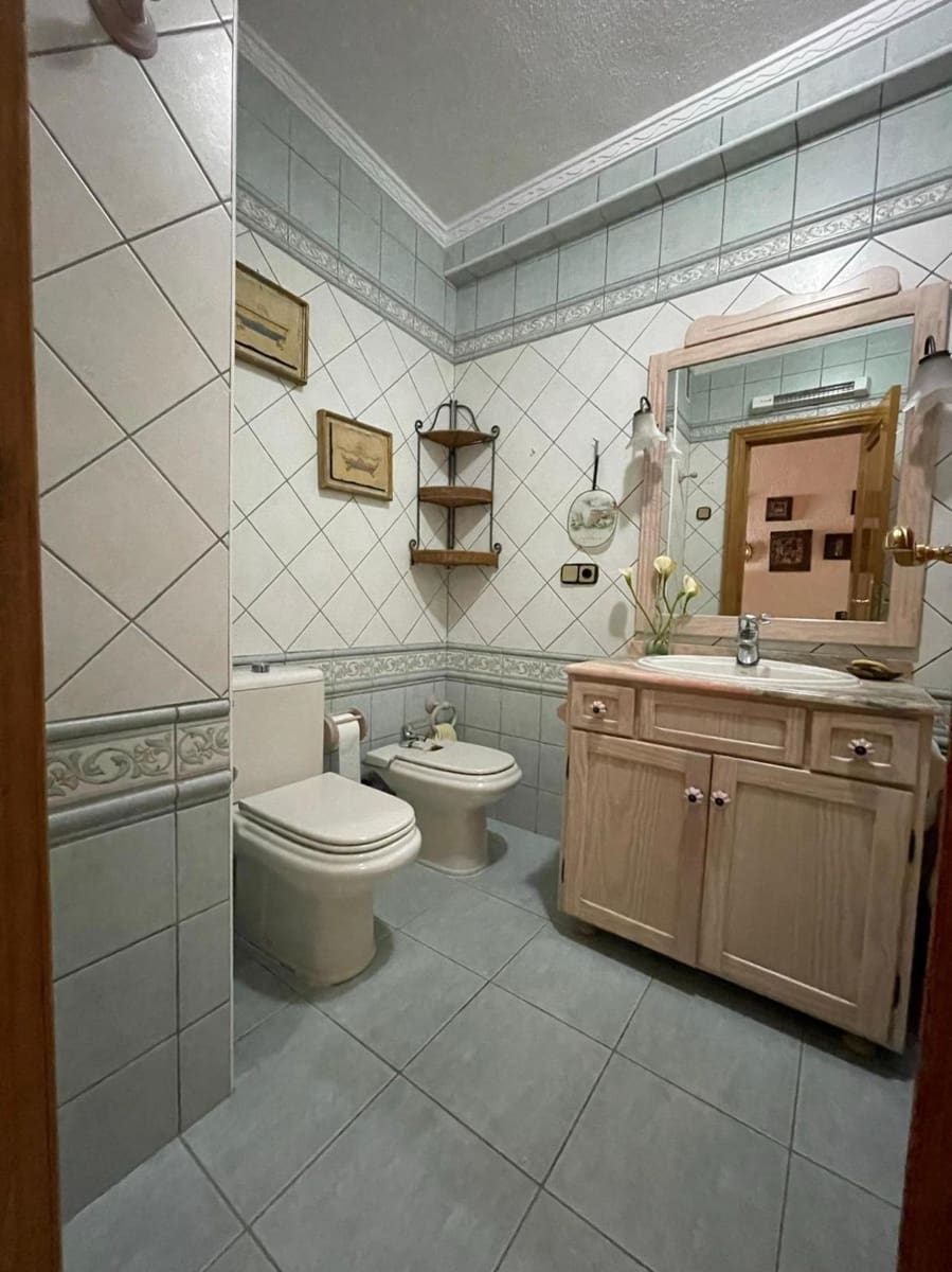 Apartamento de 4 habitaciones en Torrevieja en venta - 474.900 € (Ref: 9741556)