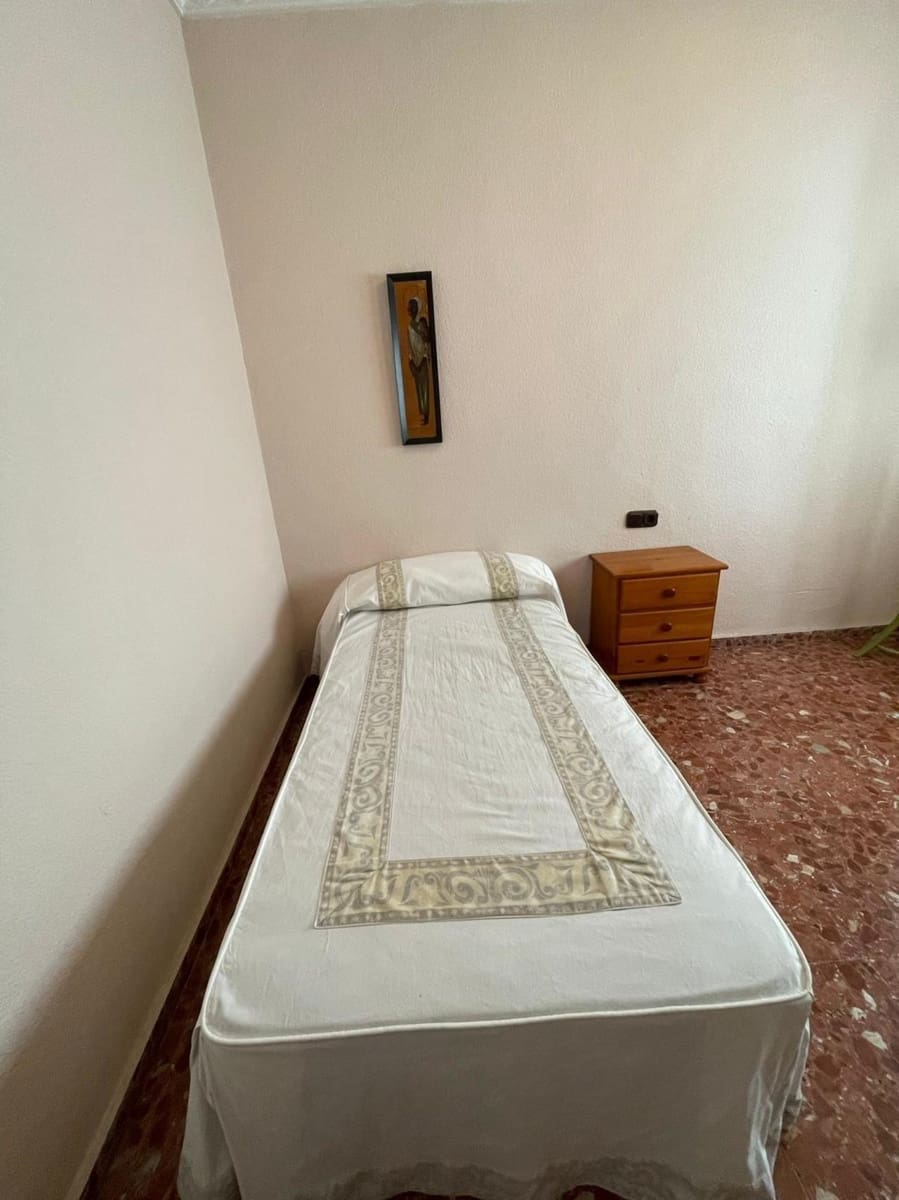 Apartamento de 4 habitaciones en Torrevieja en venta - 474.900 € (Ref: 9741556)