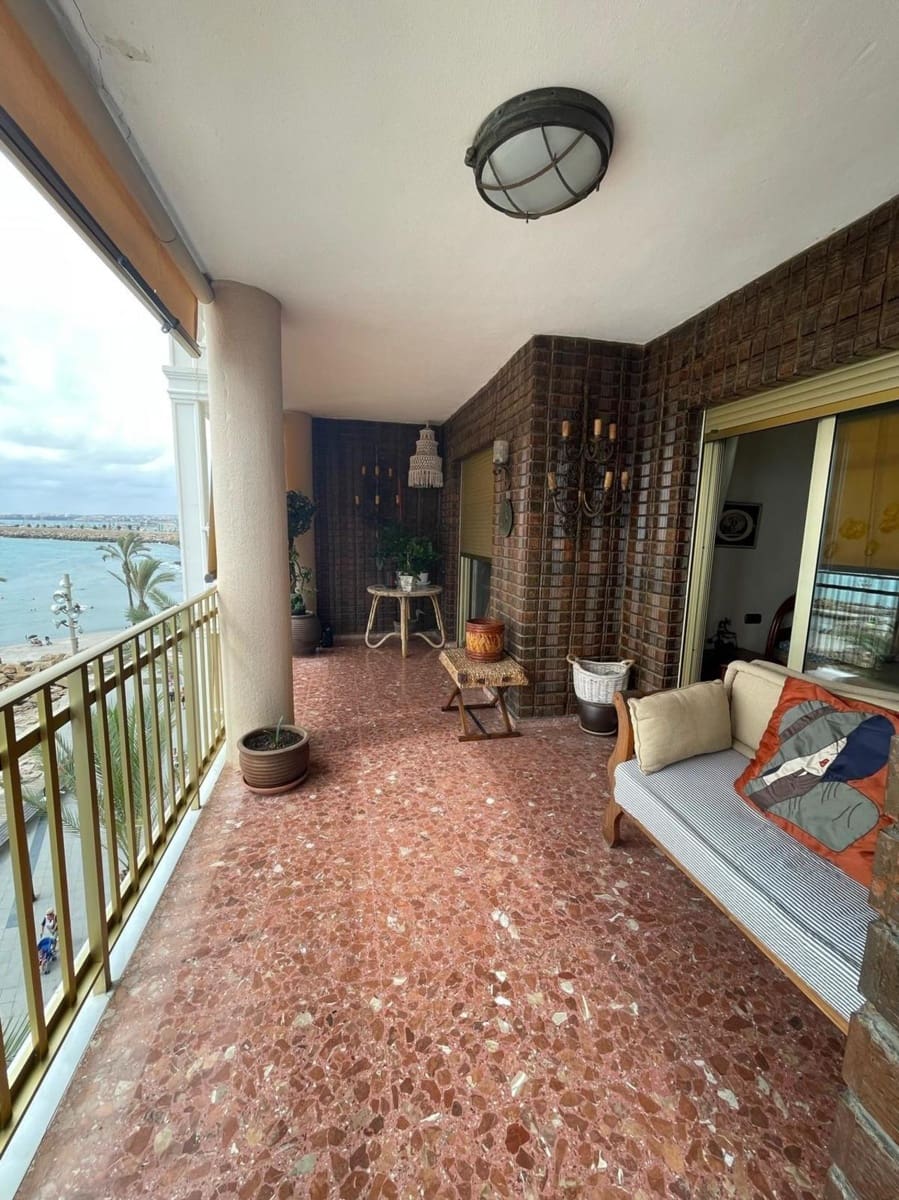 Apartamento de 4 habitaciones en Torrevieja en venta - 474.900 € (Ref: 9741556)