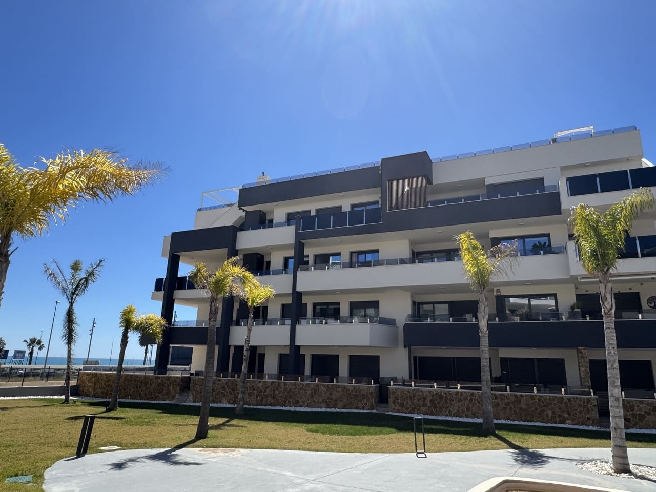 3 bedroom Apartment for sale in Playa Flamenca - € 450,000 (Ref: 9741559)