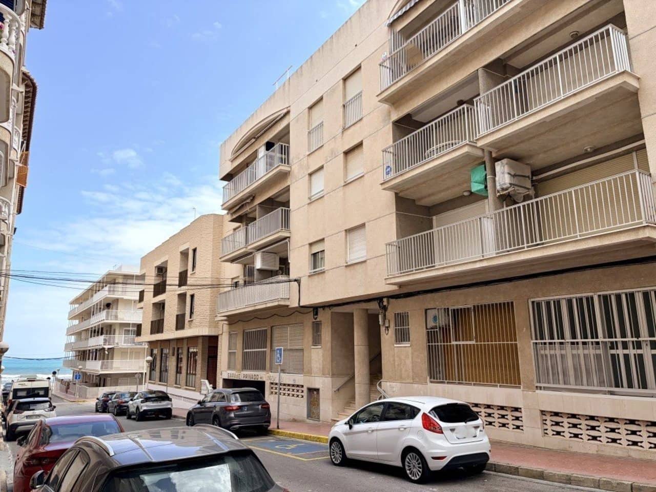 3 bedroom Apartment for sale in Guardamar del Segura - € 229,000 (Ref: 9741560)
