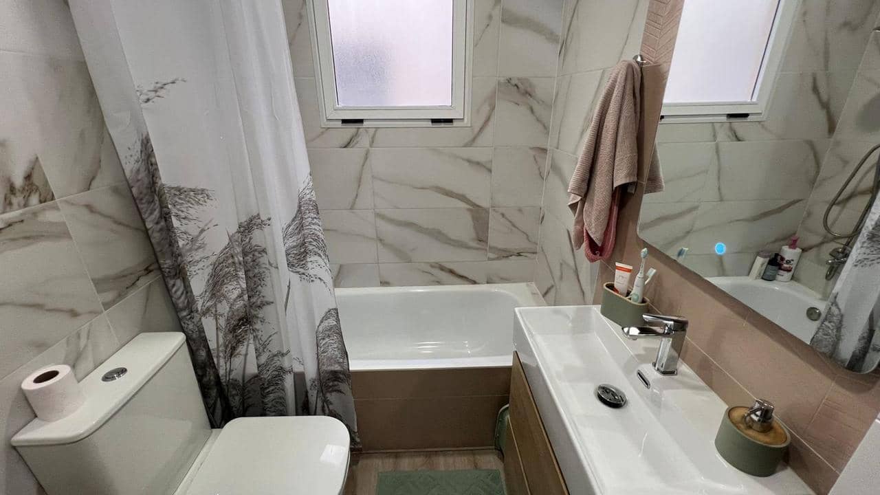 1 chambre Appartement à vendre à Torrevieja avec piscine - 134 900 € (Ref: 9744065)