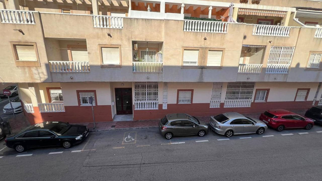 1 chambre Appartement à vendre à Torrevieja avec piscine - 134 900 € (Ref: 9744065)