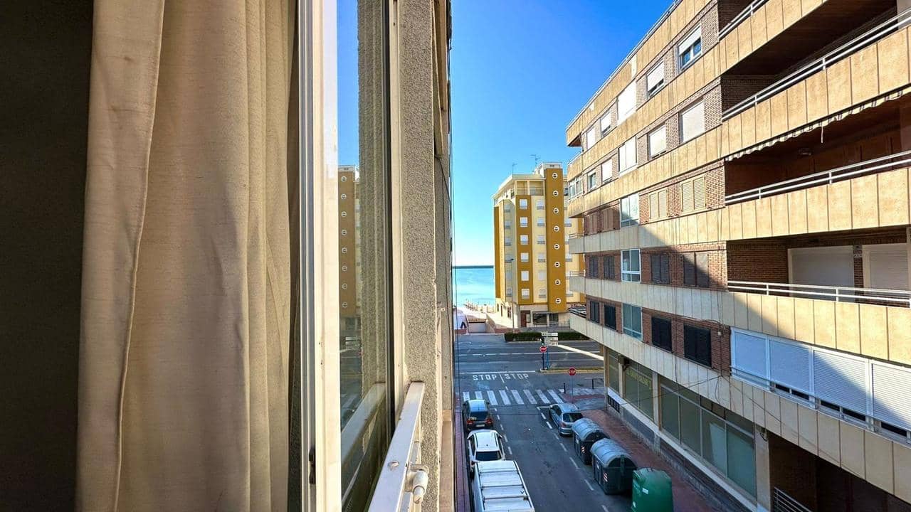 Apartamento de 3 habitaciones en Torrevieja en venta - 159.900 € (Ref: 9744067)