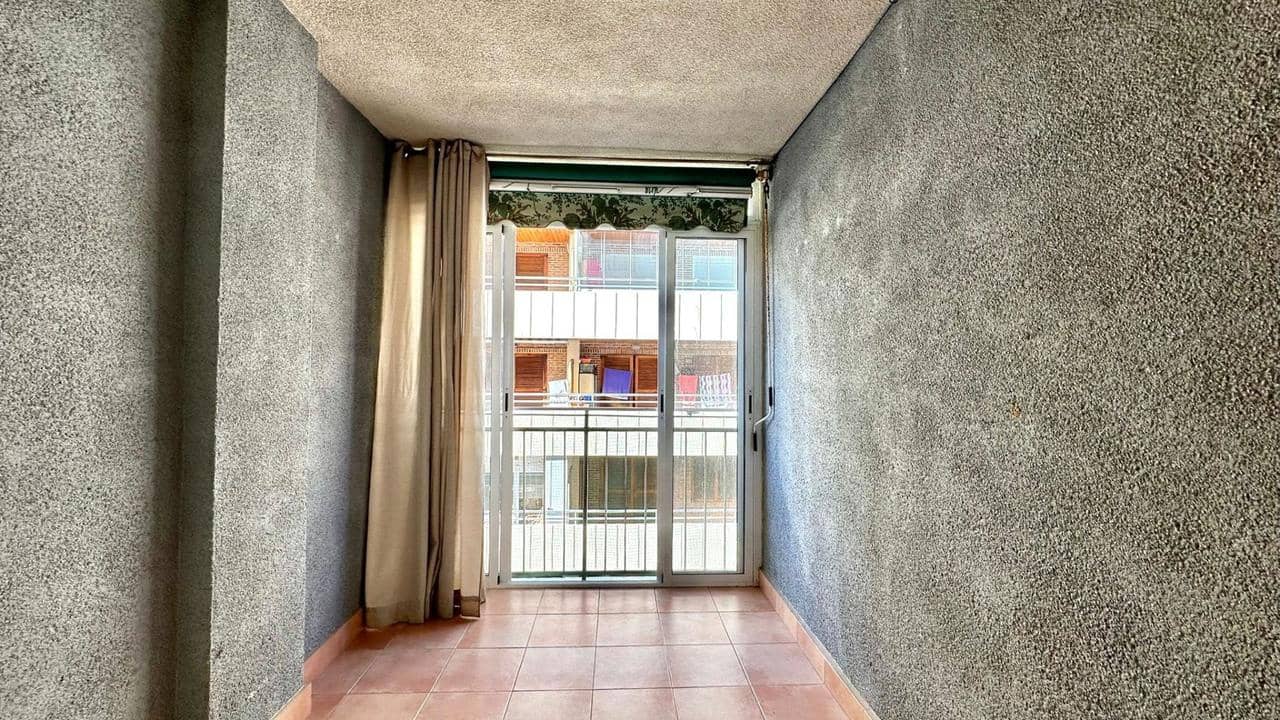 Apartamento de 3 habitaciones en Torrevieja en venta - 159.900 € (Ref: 9744067)