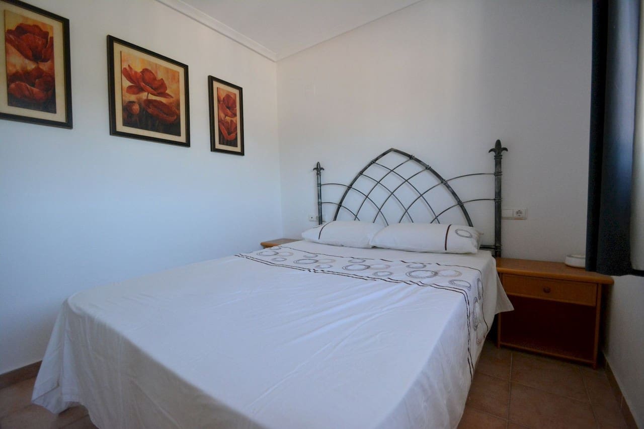 2 bedroom Townhouse for sale in Guardamar del Segura - € 210,000 (Ref: 9745235)