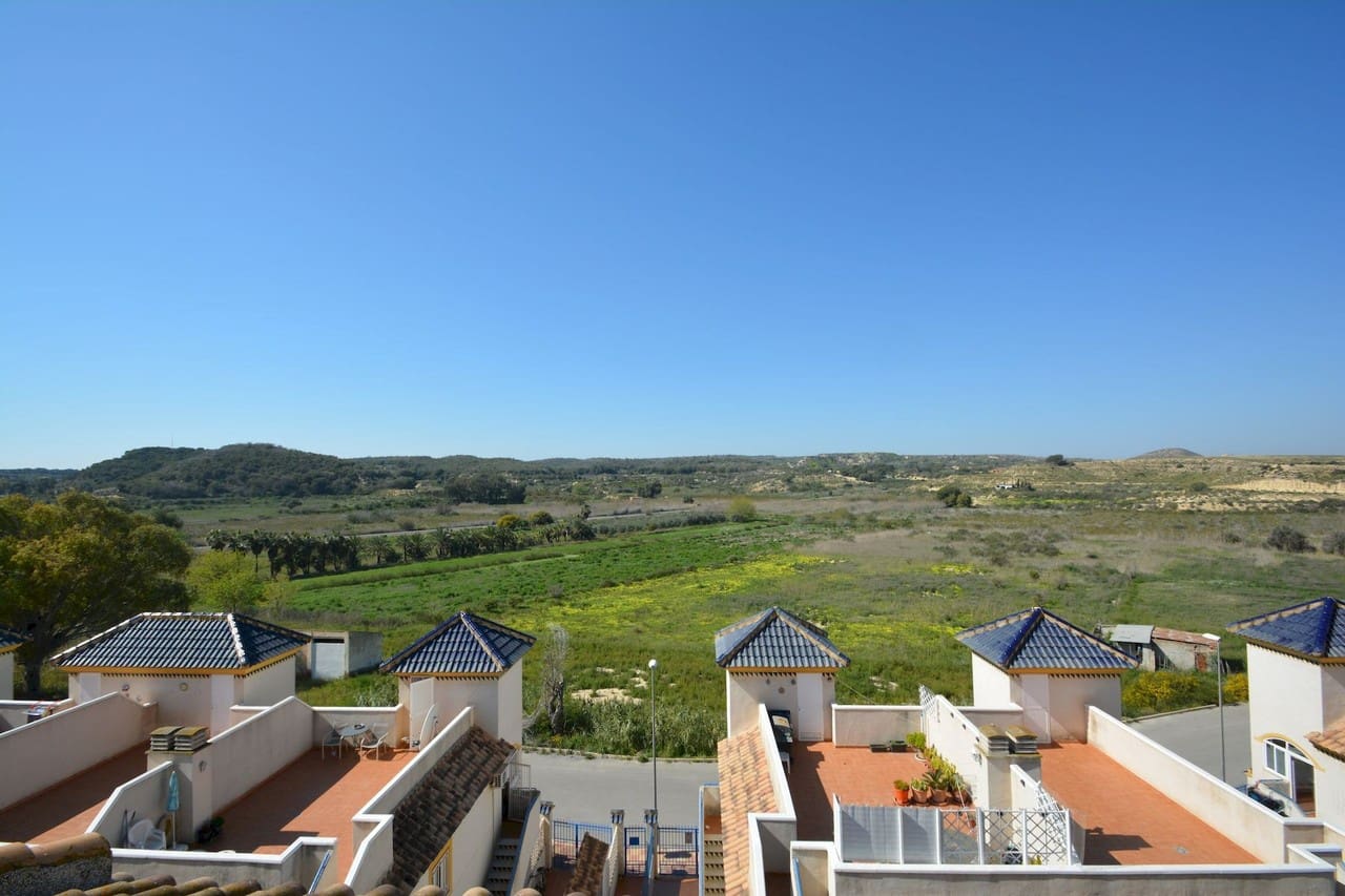 2 bedroom Townhouse for sale in Guardamar del Segura - € 210,000 (Ref: 9745235)