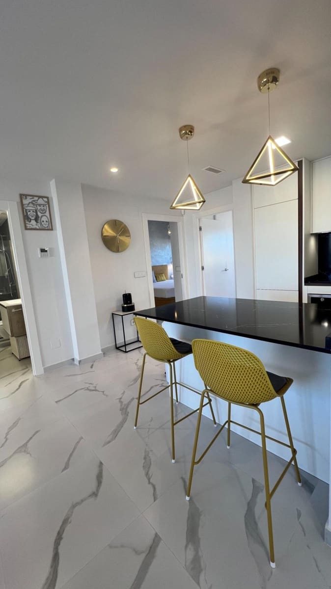 Apartamento de 2 habitaciones en San Miguel de Salinas en venta con piscina - 329.900 € (Ref: 9746992)