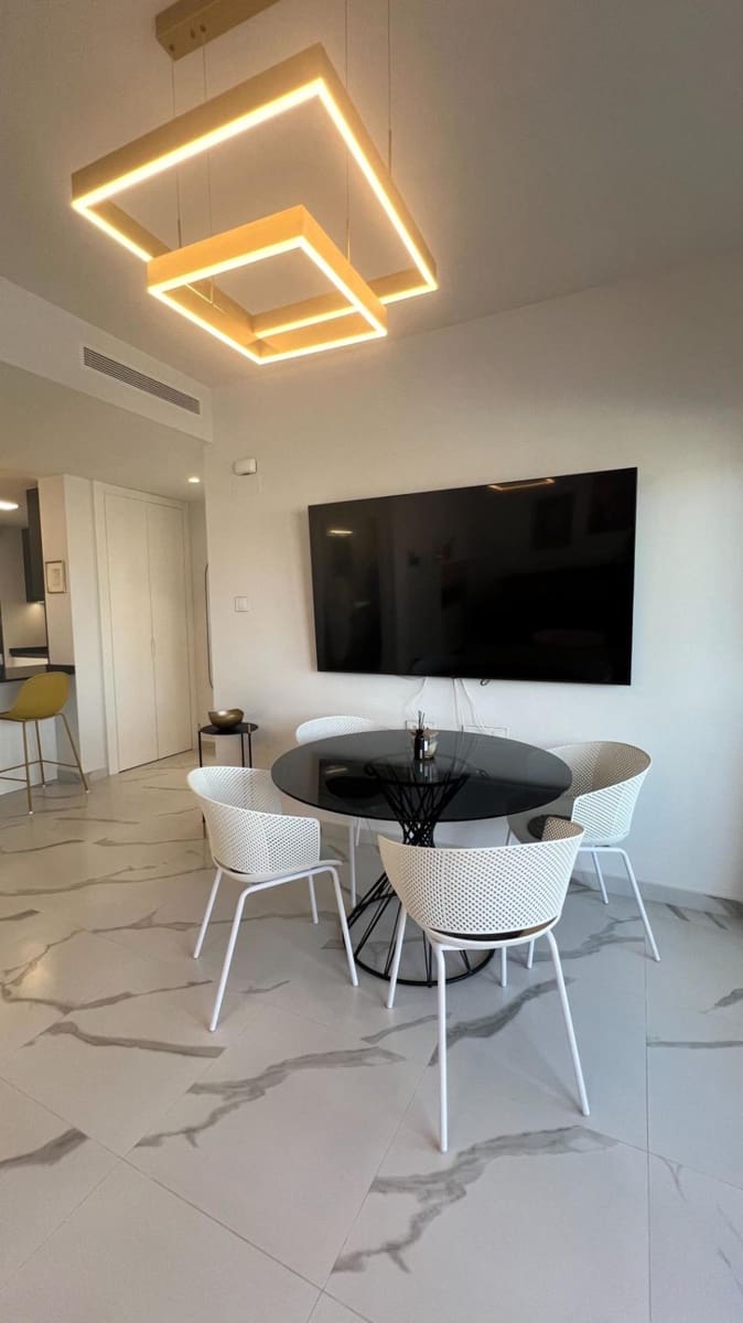 Apartamento de 2 habitaciones en San Miguel de Salinas en venta con piscina - 329.900 € (Ref: 9746992)