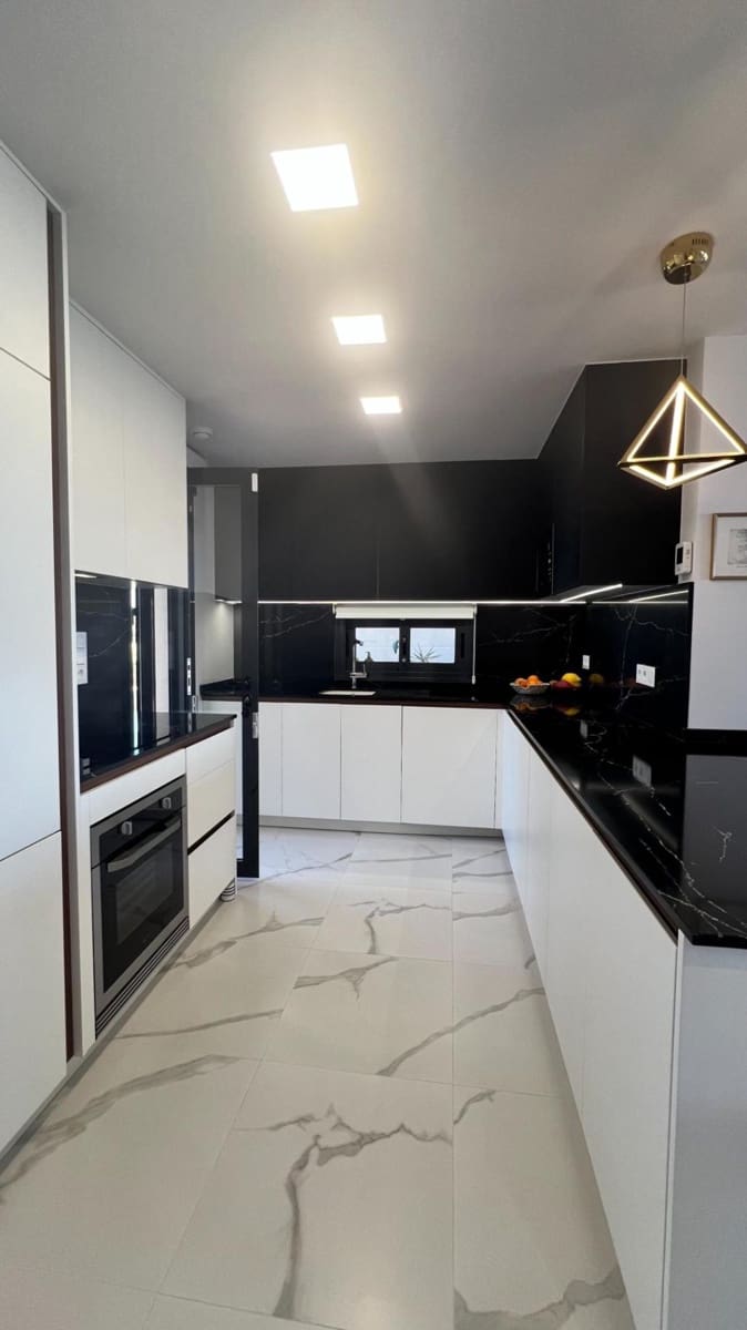 Apartamento de 2 habitaciones en San Miguel de Salinas en venta con piscina - 329.900 € (Ref: 9746992)