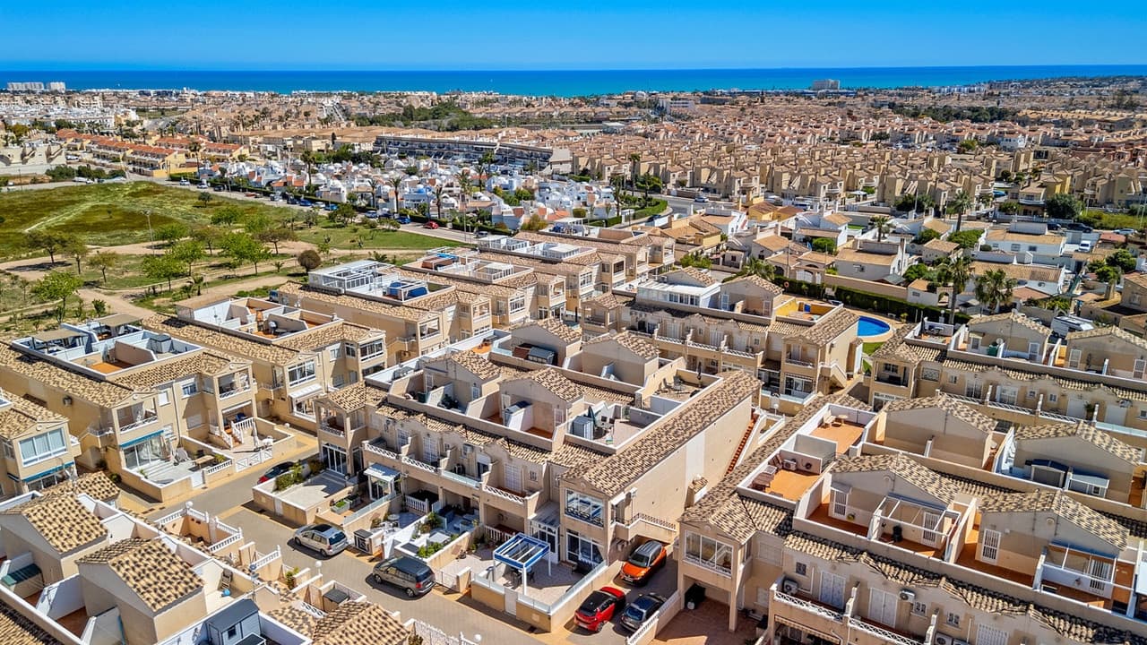 2 soveværelse Bungalow til salg i Orihuela Costa - € 169.000 (Ref: 9746993)