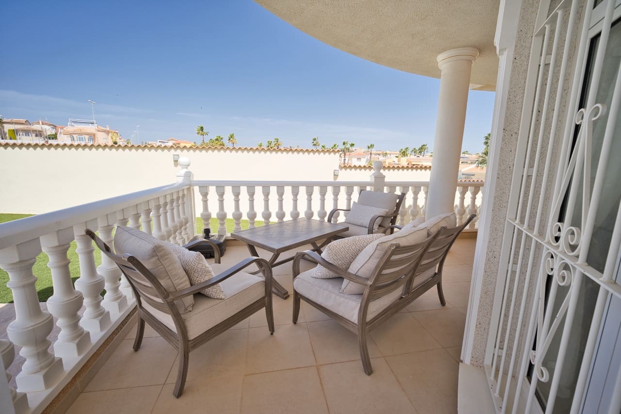 4 chambre Villa/Maison à vendre à Ciudad Quesada avec piscine - 674 950 € (Ref: 9758635)