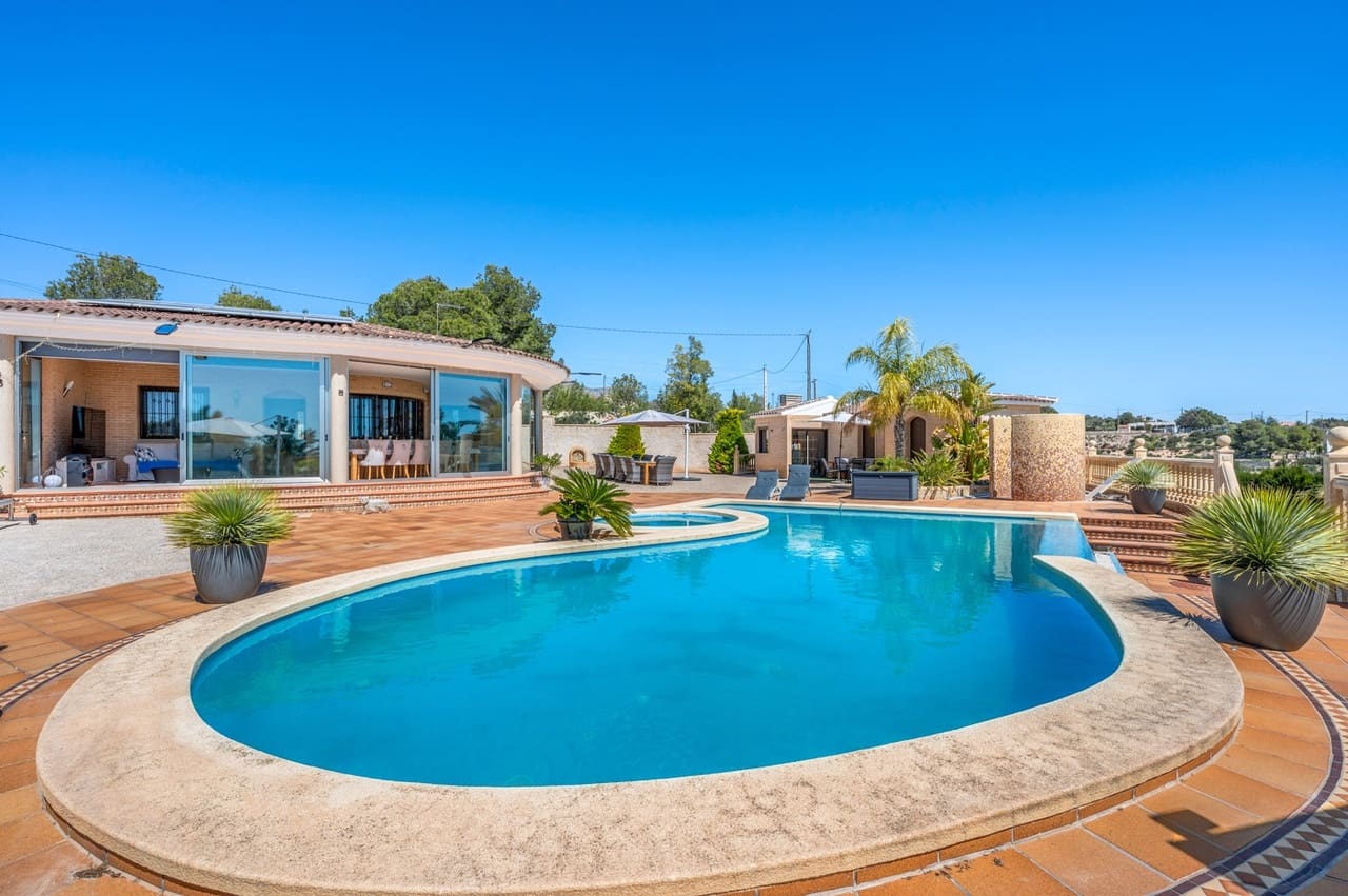 5 bedroom Finca/Country House for sale in Elche / Elx with pool garage - € 599,000 (Ref: 9758636)