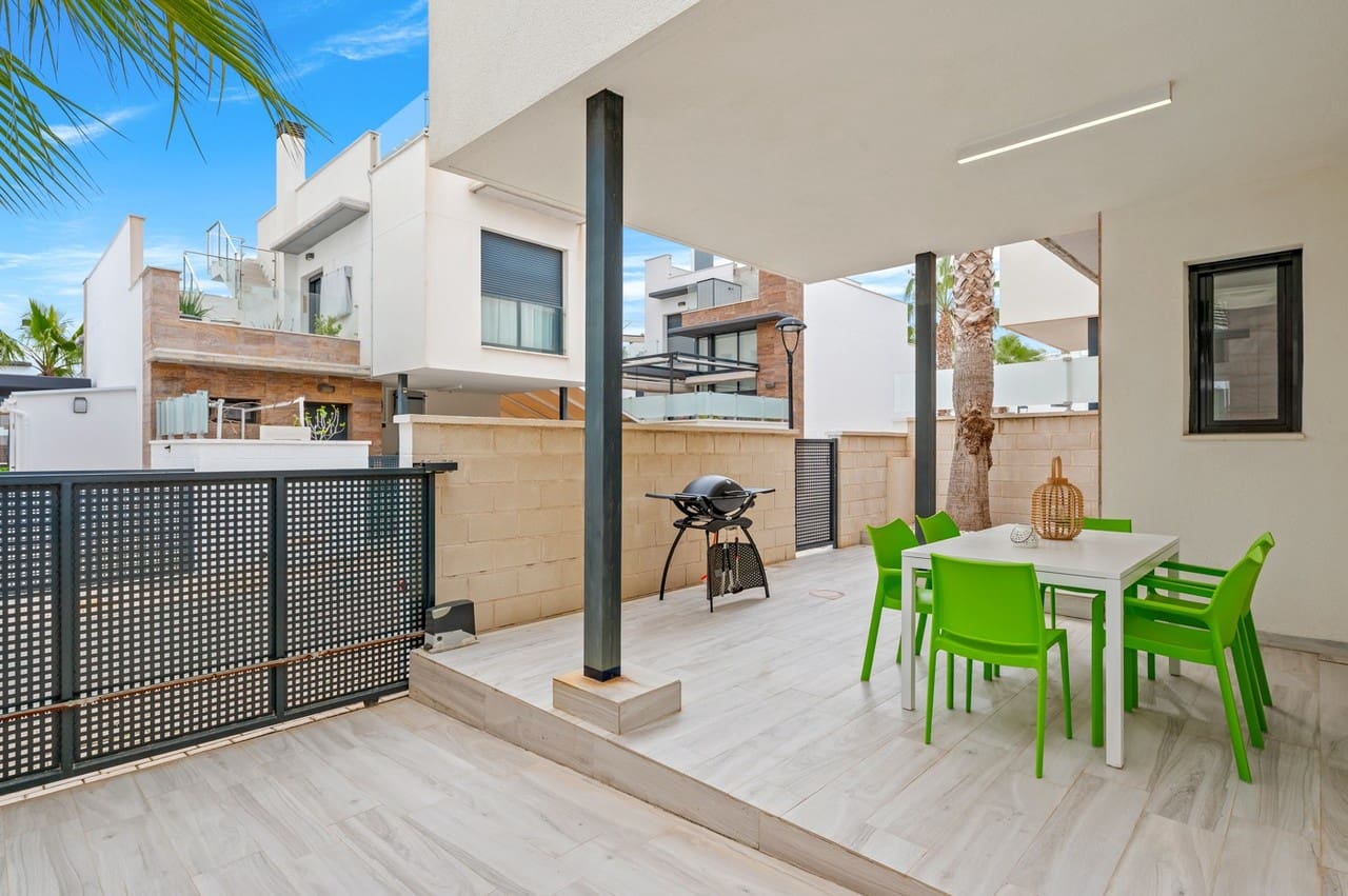 3 sovrum Villa till salu i Orihuela Costa - 425 000 € (Ref: 9758654)