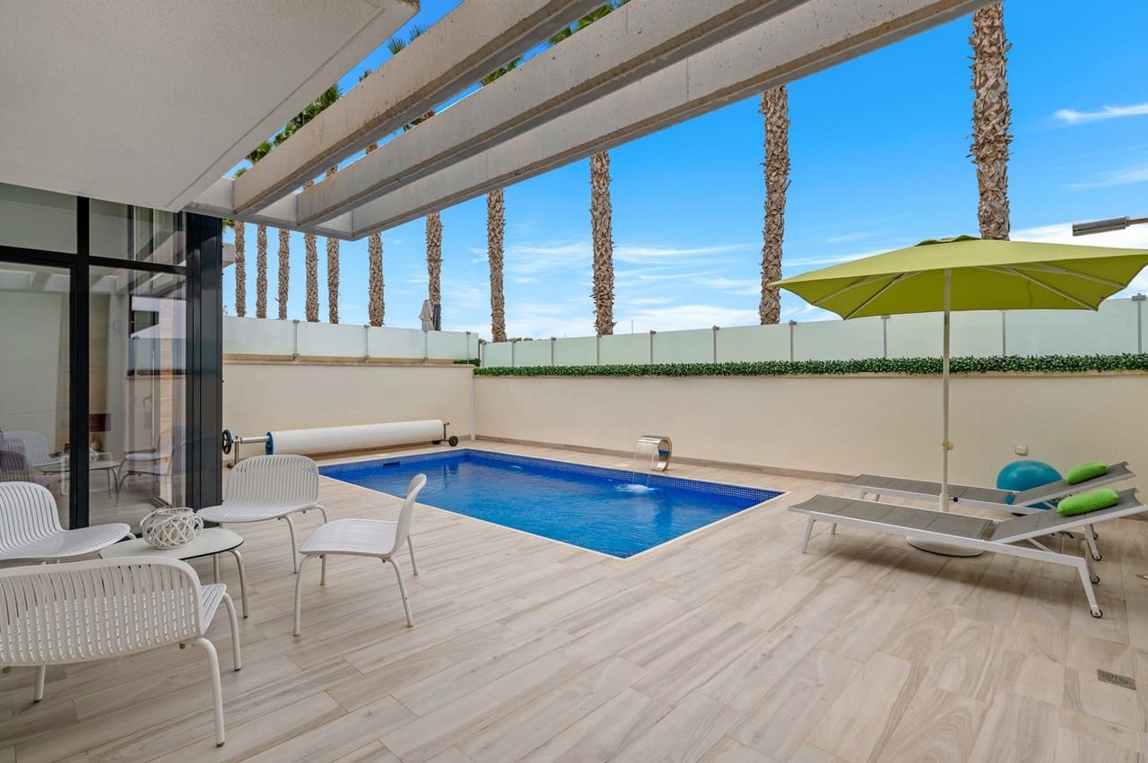 3 sovrum Villa till salu i Orihuela Costa - 425 000 € (Ref: 9758654)