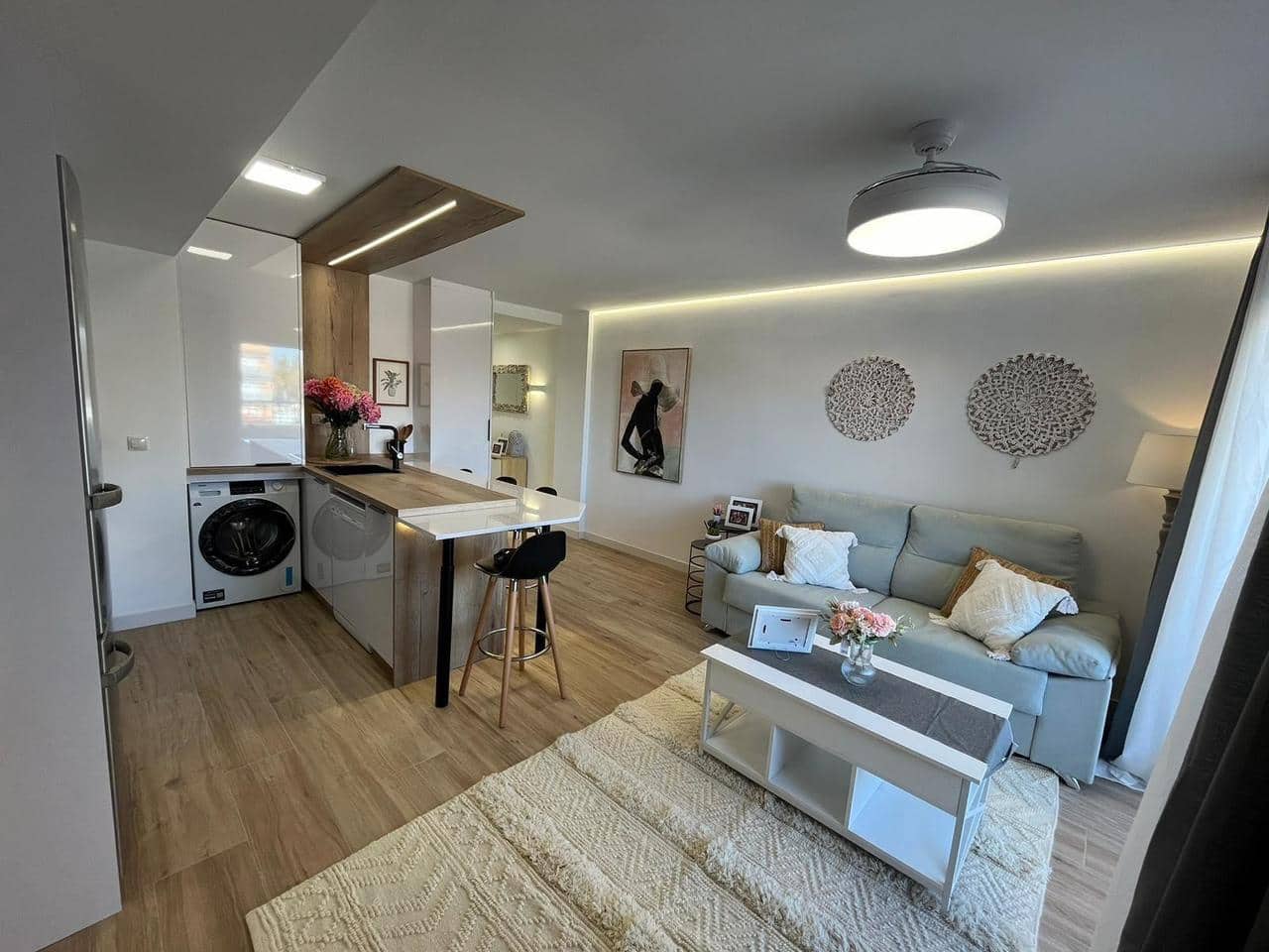 Apartamento de 3 habitaciones en Torrevieja en venta con piscina - 339.700 € (Ref: 9761759)