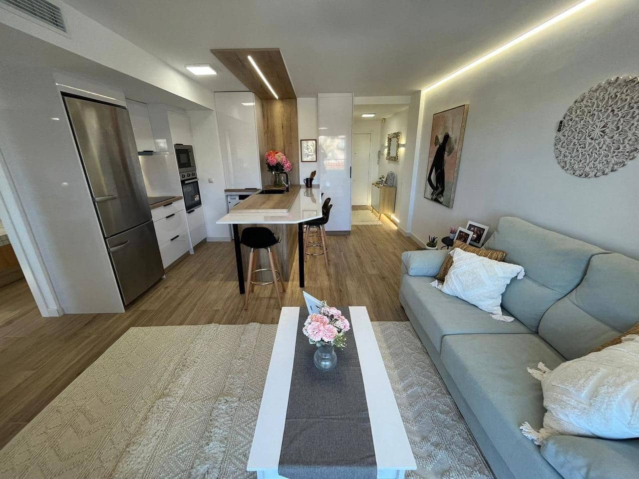 Apartamento de 3 habitaciones en Torrevieja en venta con piscina - 339.700 € (Ref: 9761759)