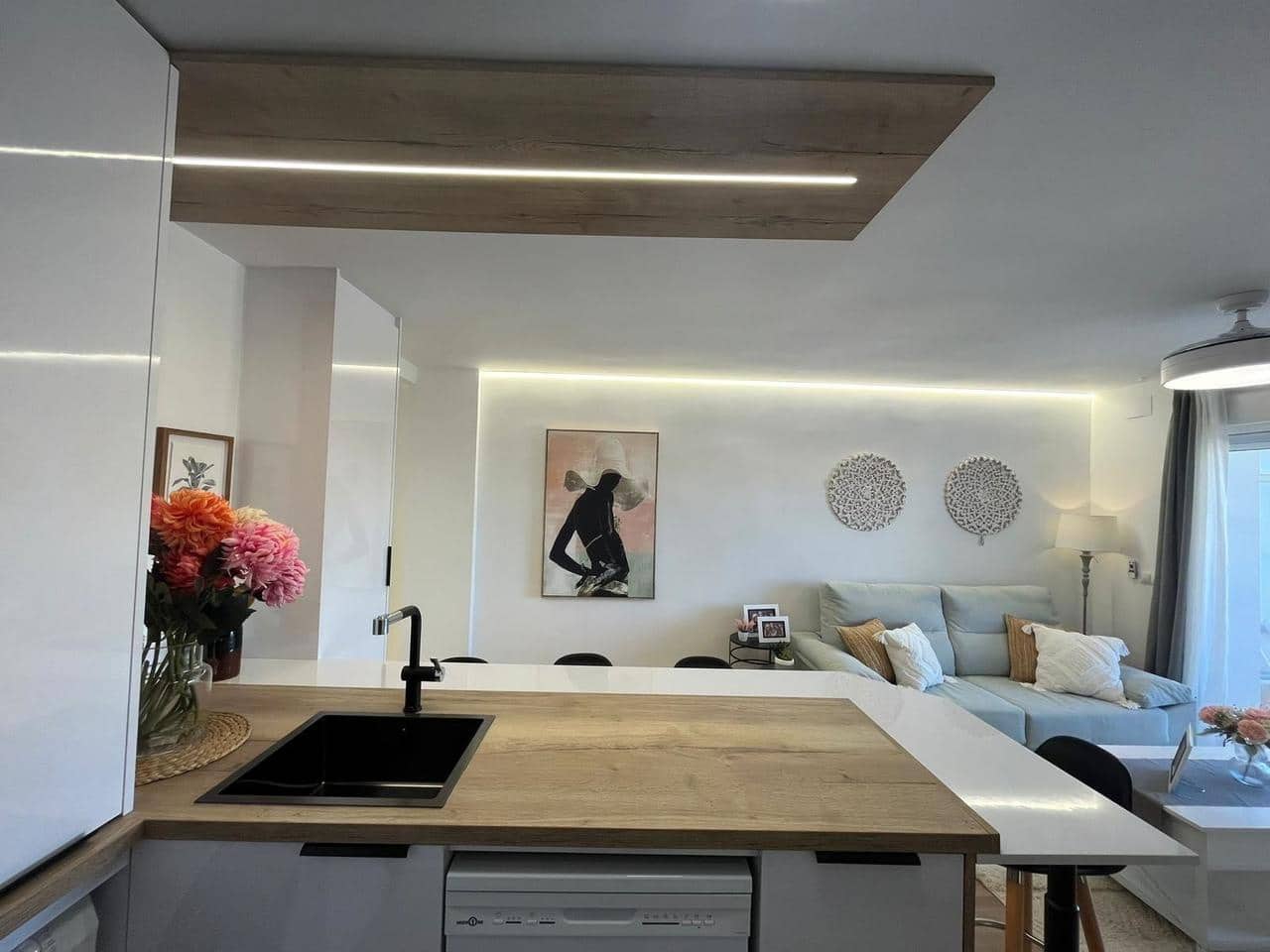 Apartamento de 3 habitaciones en Torrevieja en venta con piscina - 339.700 € (Ref: 9761759)