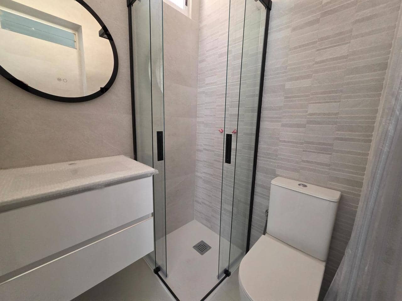 Apartamento de 3 habitaciones en Torrevieja en venta con piscina - 194.900 € (Ref: 9761761)