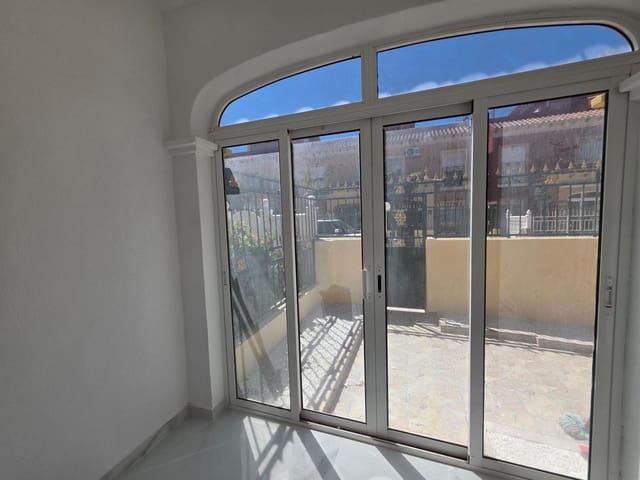 Apartamento de 3 habitaciones en El Molino, Torrevieja en venta con piscina - 194.900 € (Ref: 9761761)