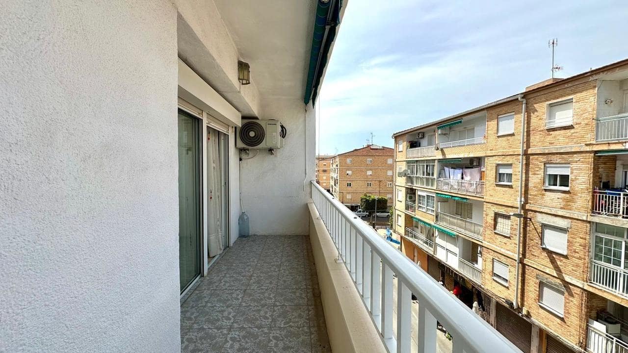 Apartamento de 3 habitaciones en Torrevieja en venta - 154.900 € (Ref: 9761764)