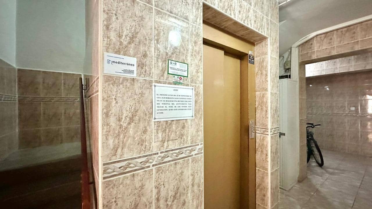 Apartamento de 3 habitaciones en Torrevieja en venta - 154.900 € (Ref: 9761764)