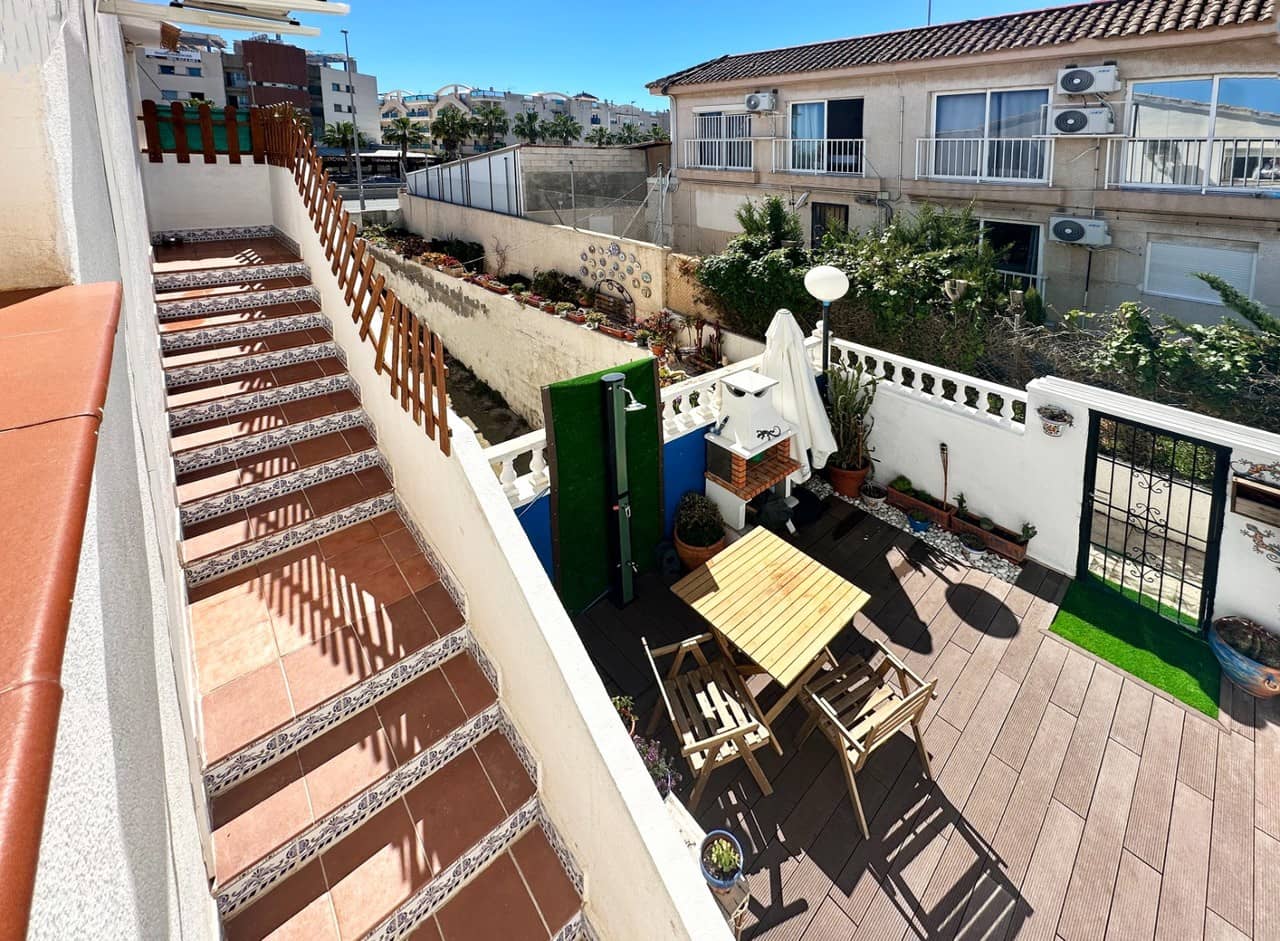 Bungalow de 2 habitaciones en Orihuela Costa en venta - 139.900 € (Ref: 9761771)