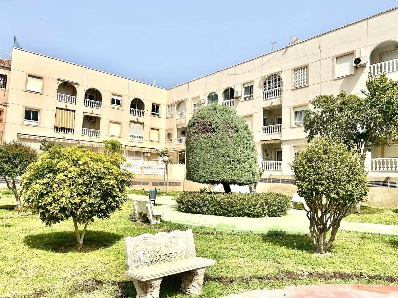 2 soverom Leilighet til salgs i Torrevieja - € 133 900 (Ref: 9763535)