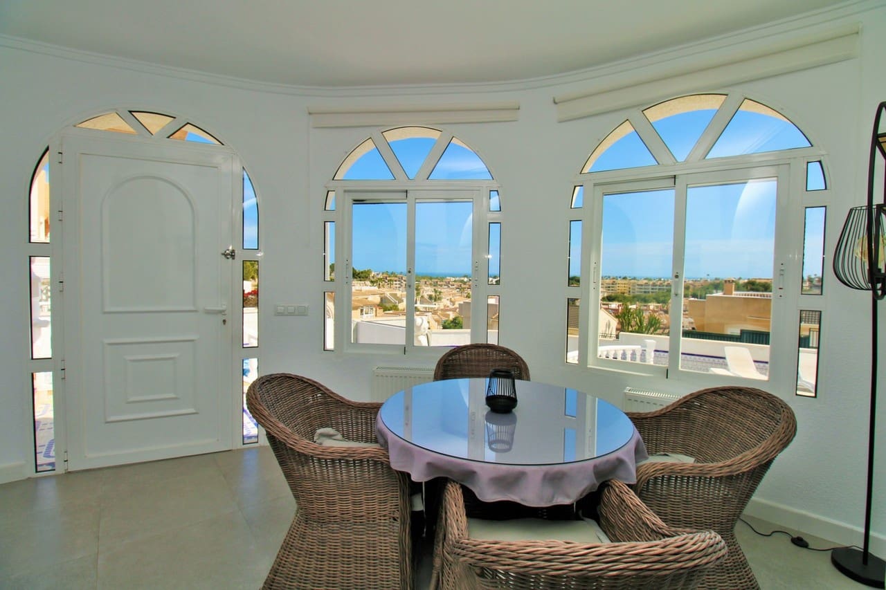 3 sypialnia Willa na sprzedaż w Villamartin z basenem - 499 000 € (Ref: 9763536)