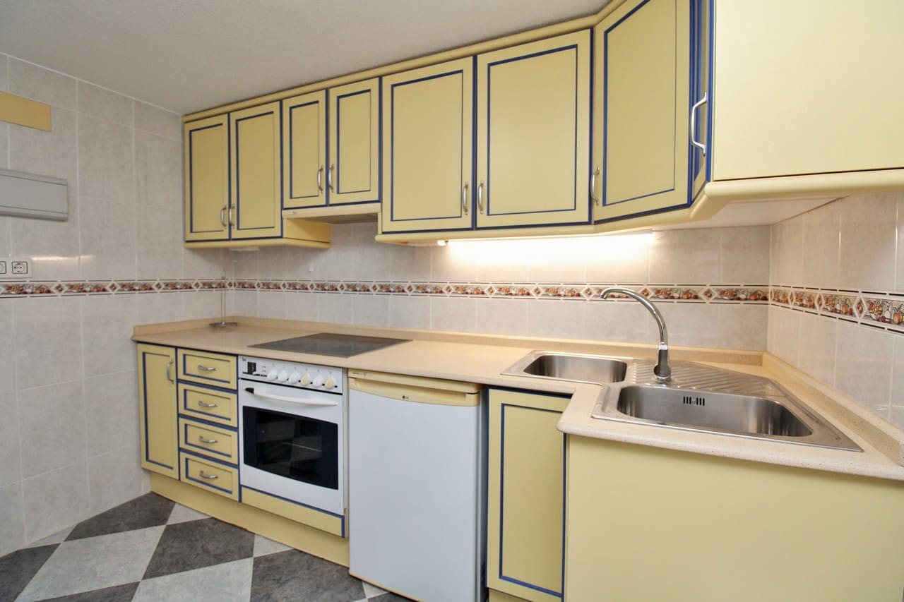 3 sypialnia Willa na sprzedaż w Villamartin z basenem - 499 000 € (Ref: 9763536)