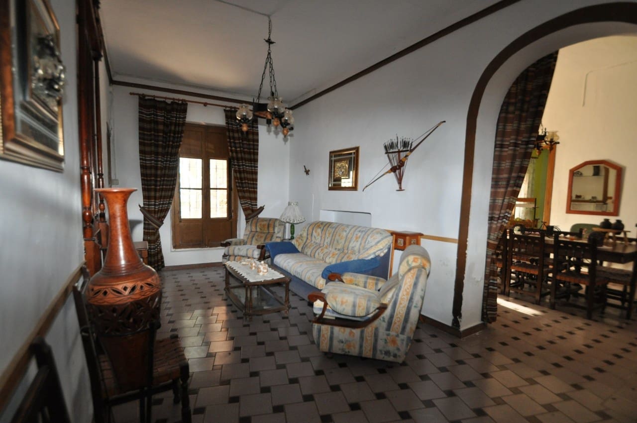 6 bedroom Villa for sale in Fortuna - € 374,995 (Ref: 9765050)