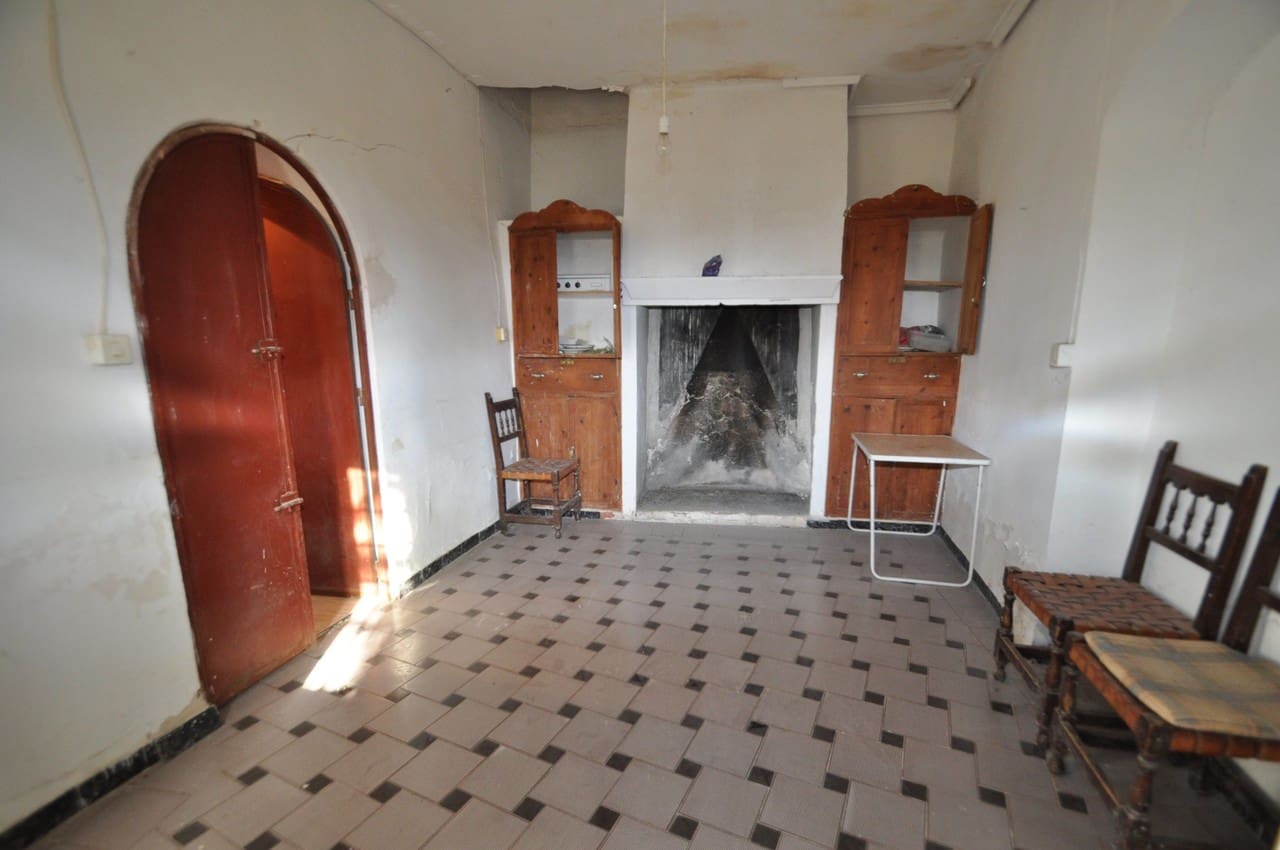 6 bedroom Villa for sale in Fortuna - € 374,995 (Ref: 9765050)