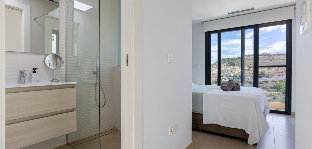 3 makuuhuone Omakotitalo myytävänä paikassa Benijofar - 439 900 € (Ref: 9765075)