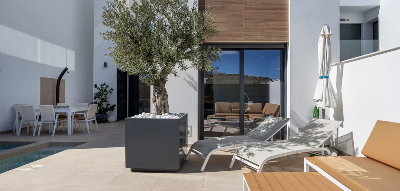 3 makuuhuone Omakotitalo myytävänä paikassa Benijofar - 439 900 € (Ref: 9765075)