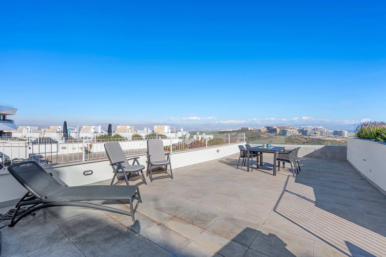 3 slaapkamer Penthouse te koop in Gran Alacant - € 399.000 (Ref: 9765078)