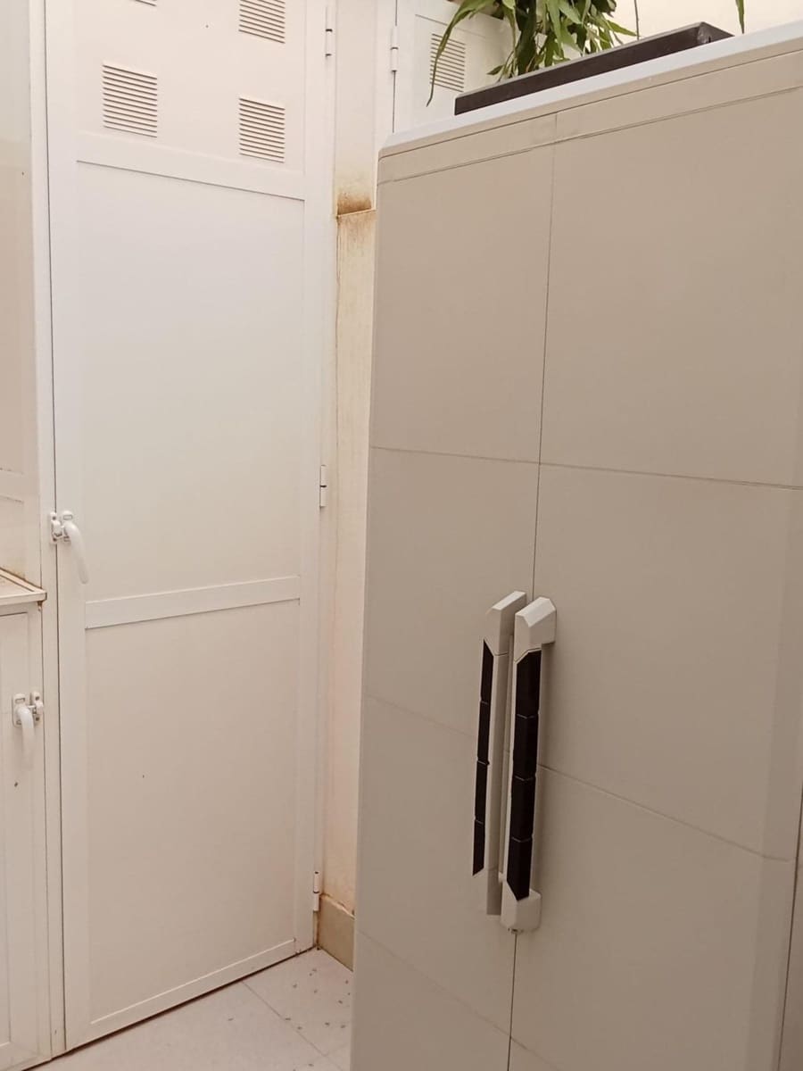 1 soveværelse Lejlighed til salg i Torrevieja med swimmingpool - € 175.000 (Ref: 9765080)