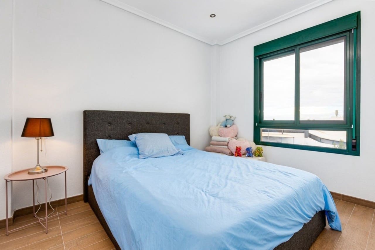 2 slaapkamer Penthouse te koop in Campoamor - € 185.000 (Ref: 9765085)