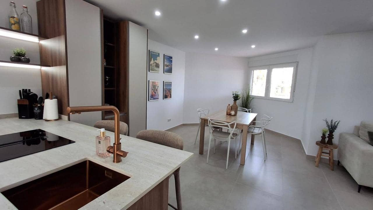 2 soverom Leilighet til salgs i Torrevieja - € 279 000 (Ref: 9765086)