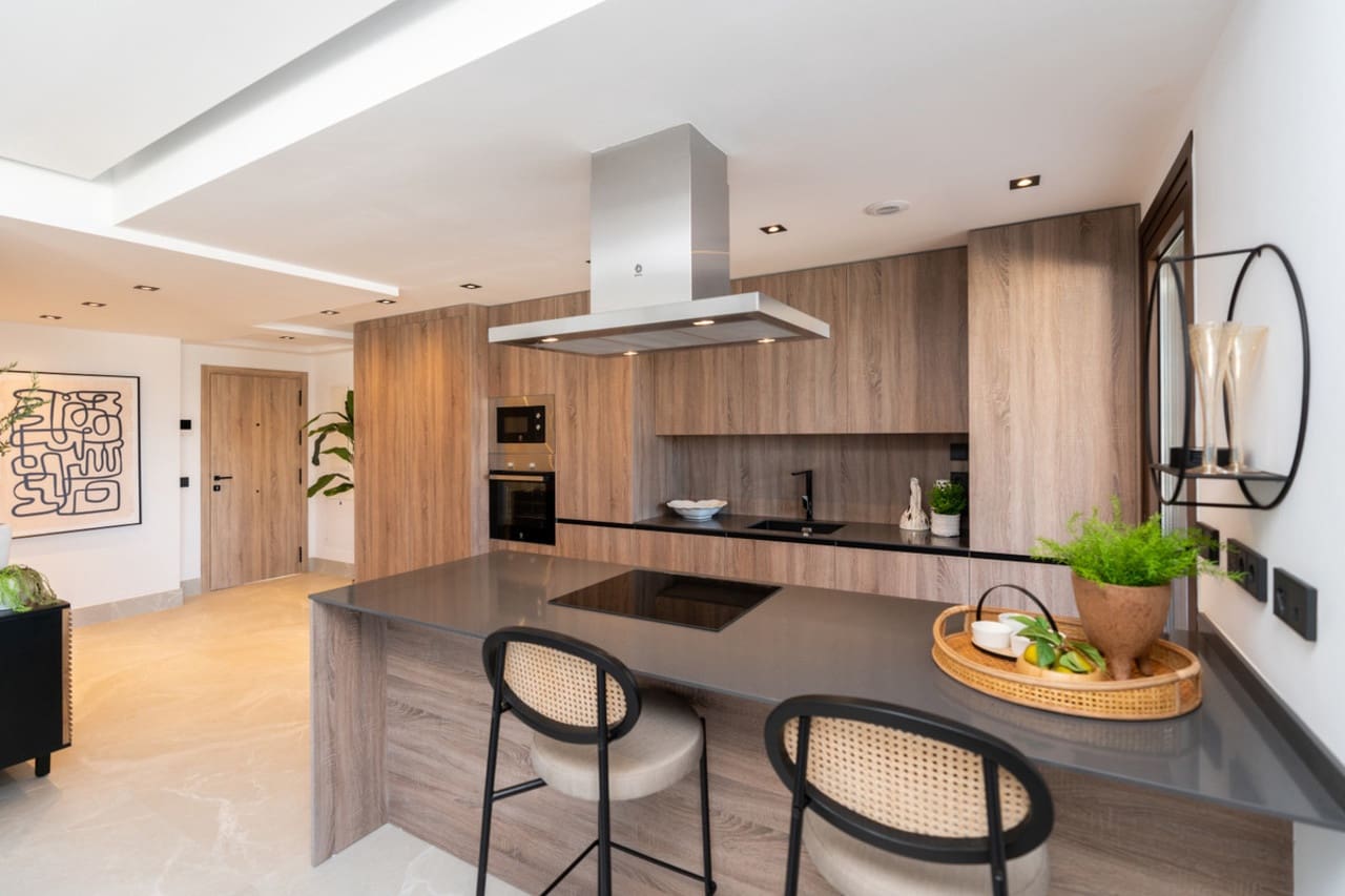 3 slaapkamer Penthouse te koop in Istan met zwembad - € 545.000 (Ref: 9765088)