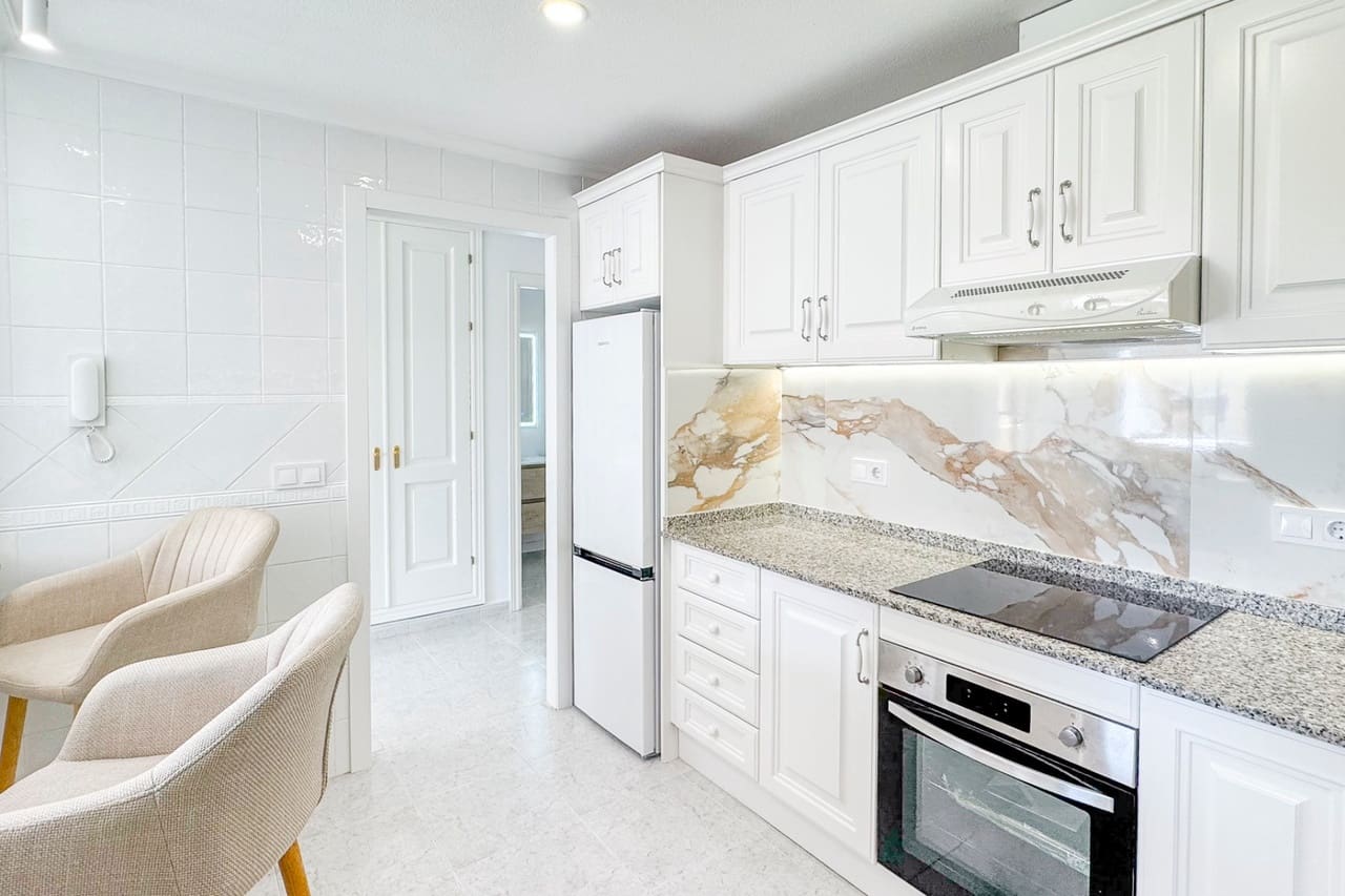 Apartamento de 2 habitaciones en Orihuela Costa en venta con piscina - 249.000 € (Ref: 9765089)