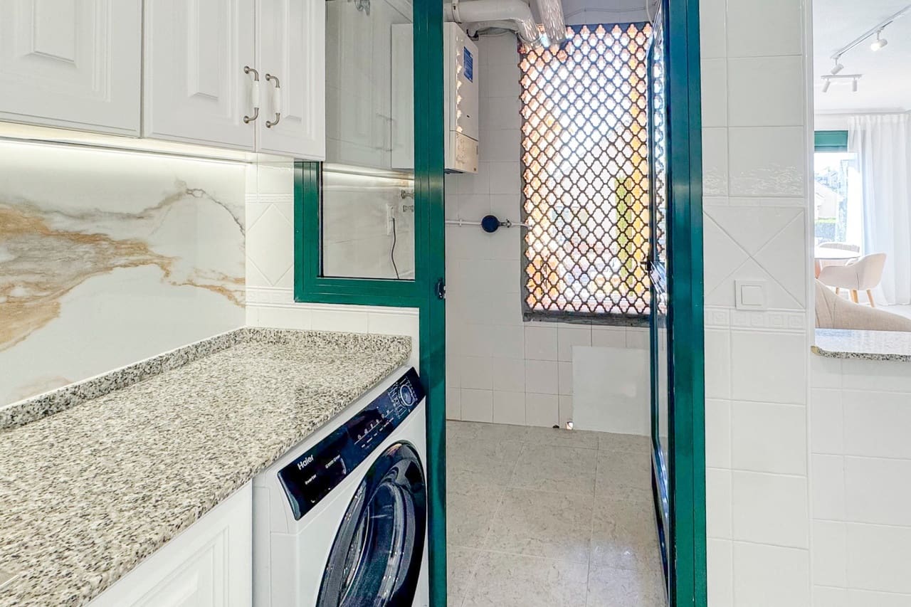 Apartamento de 2 habitaciones en Orihuela Costa en venta con piscina - 249.000 € (Ref: 9765089)