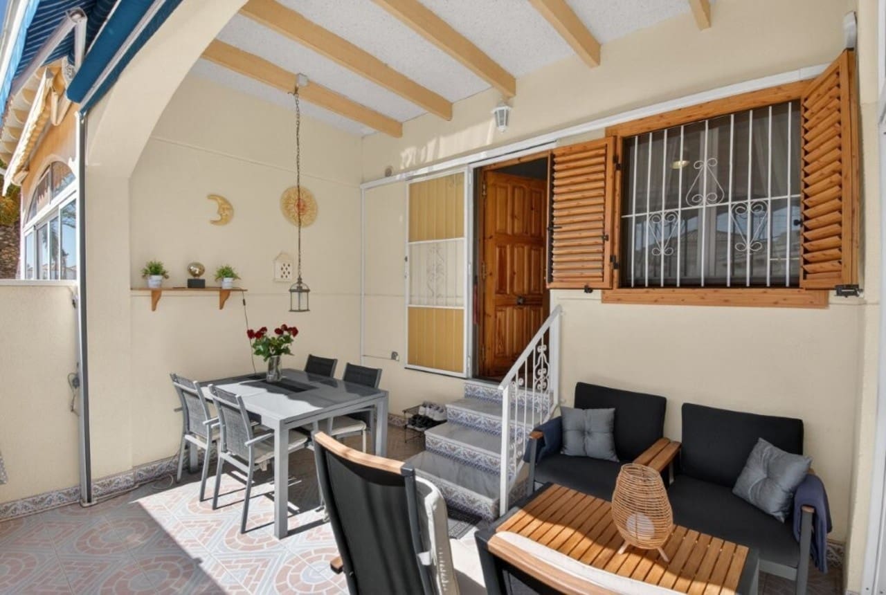 3 chambre Maison de Ville à vendre à Playa Flamenca avec piscine - 249 000 € (Ref: 9770349)