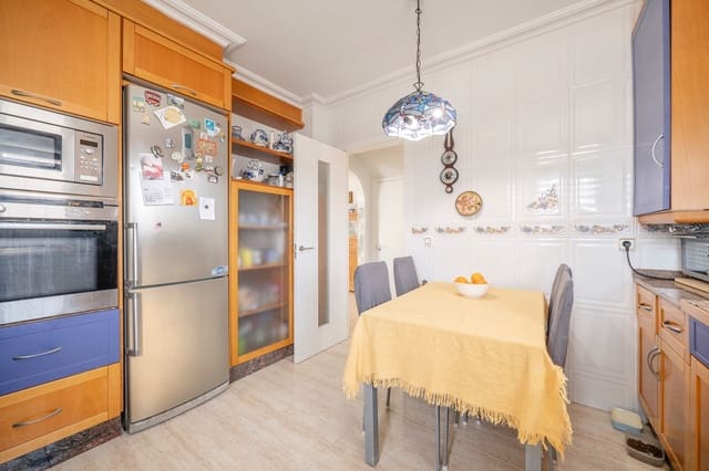 4 soveværelse Byhus til salg i Zona Pueblo, Guardamar del Segura med swimmingpool - € 395.000 (Ref: 9777763)