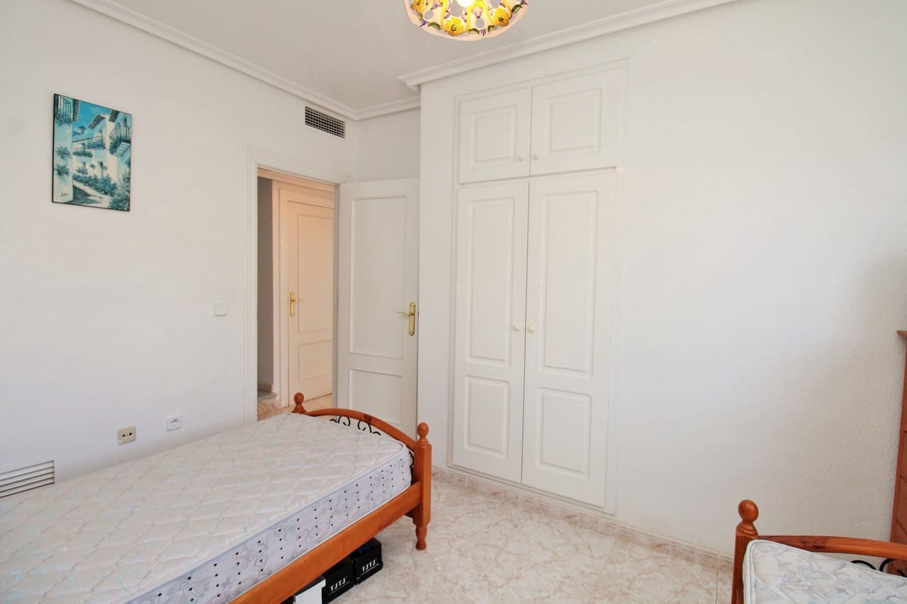 3 chambre Maison de Ville à vendre à Playa Flamenca avec piscine - 249 950 € (Ref: 9780247)