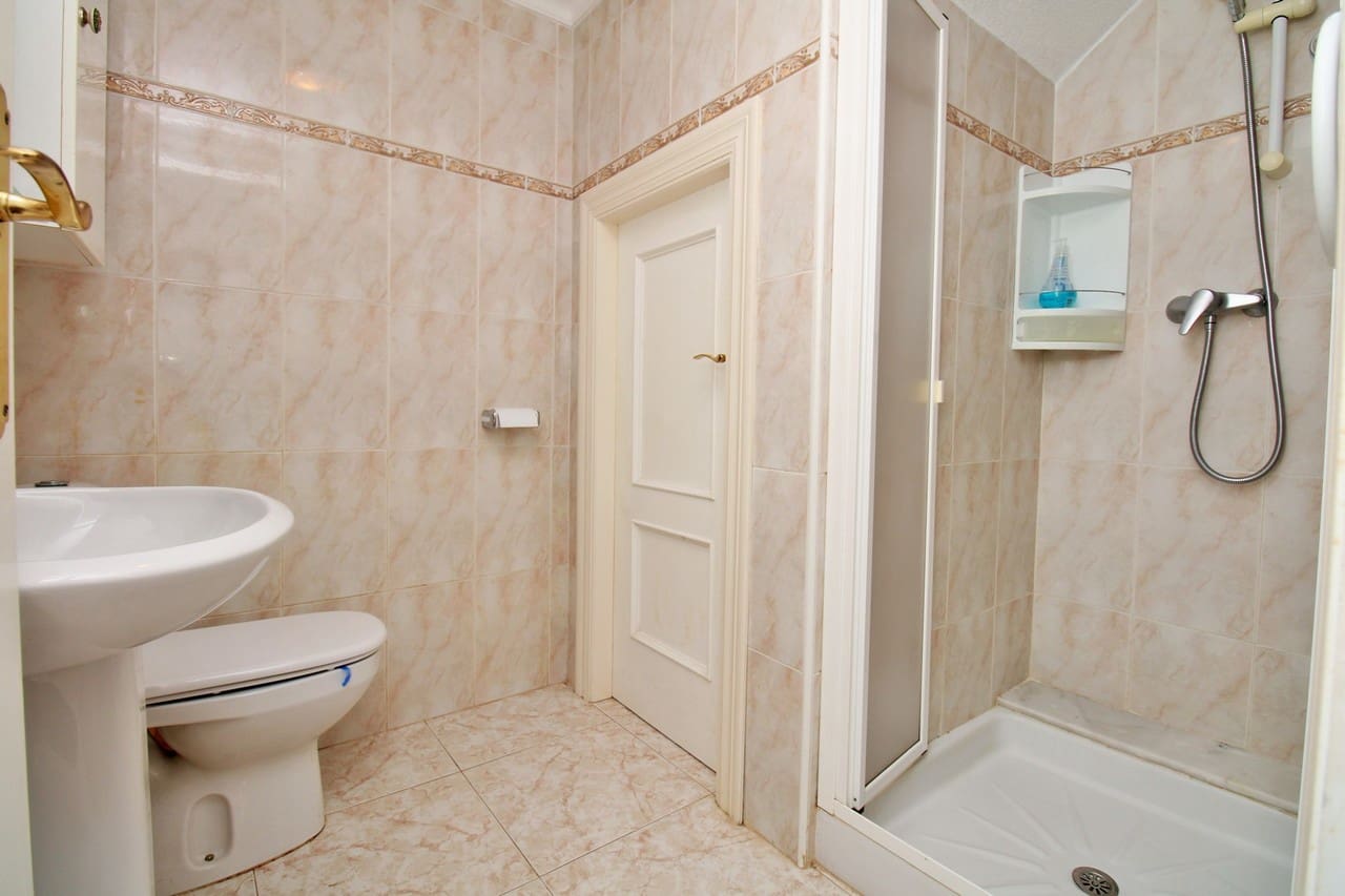 3 chambre Maison de Ville à vendre à Playa Flamenca avec piscine - 249 950 € (Ref: 9780247)