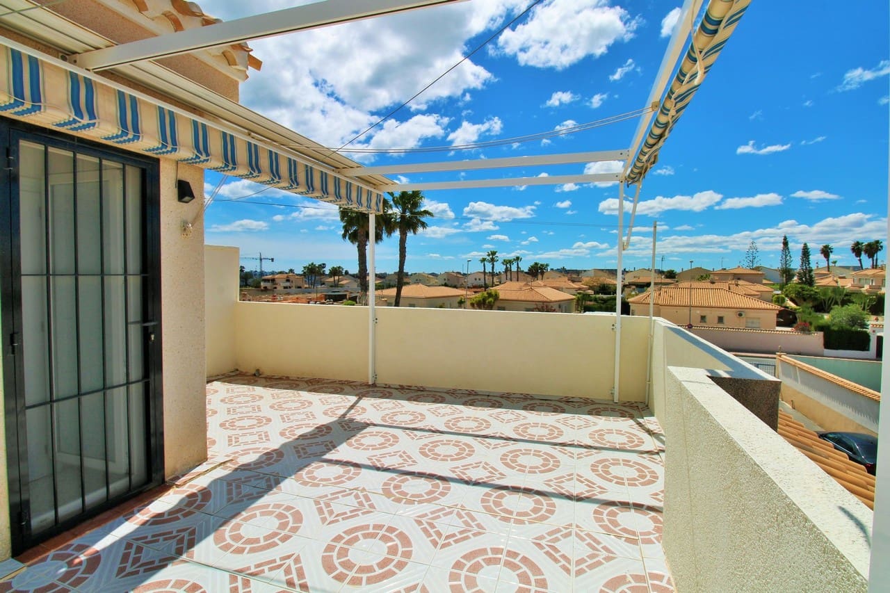 3 chambre Maison de Ville à vendre à Playa Flamenca avec piscine - 249 950 € (Ref: 9780247)