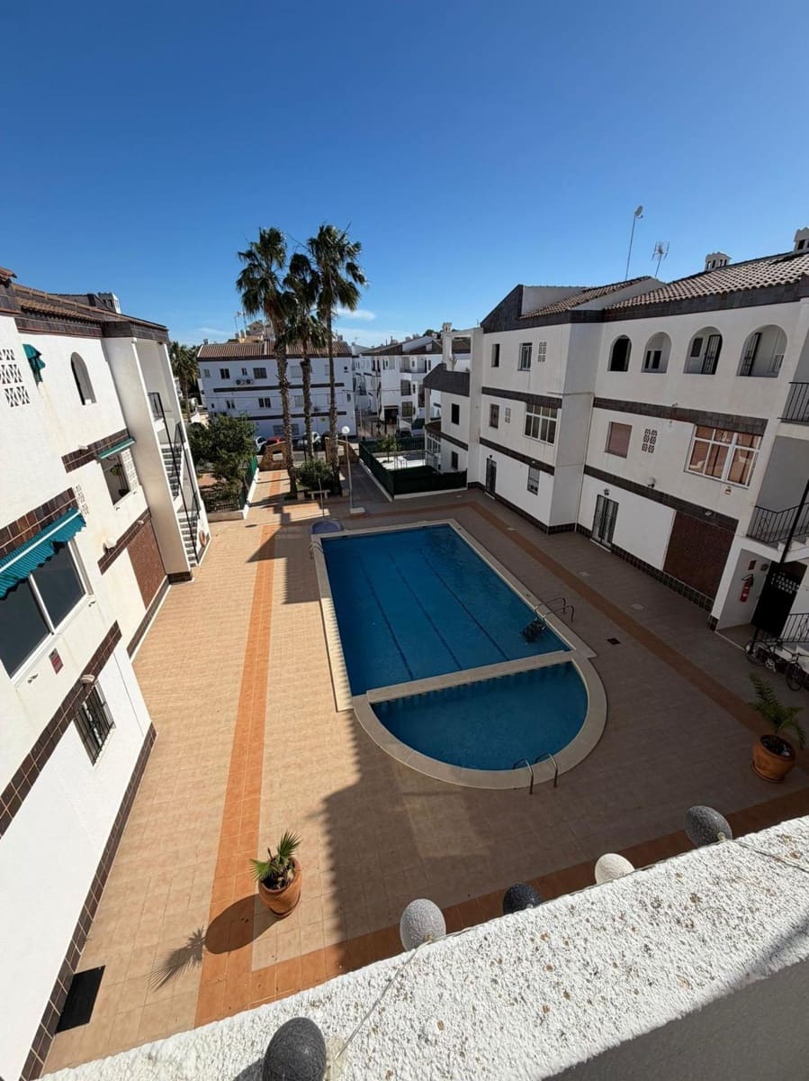 2 Zimmer Apartment zu verkaufen in Torrevieja mit Pool - 169.000 € (Ref: 9780251)