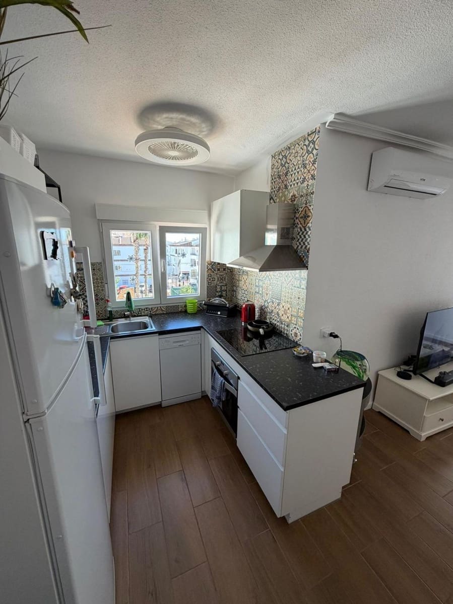 2 Zimmer Apartment zu verkaufen in Torrevieja mit Pool - 169.000 € (Ref: 9780251)