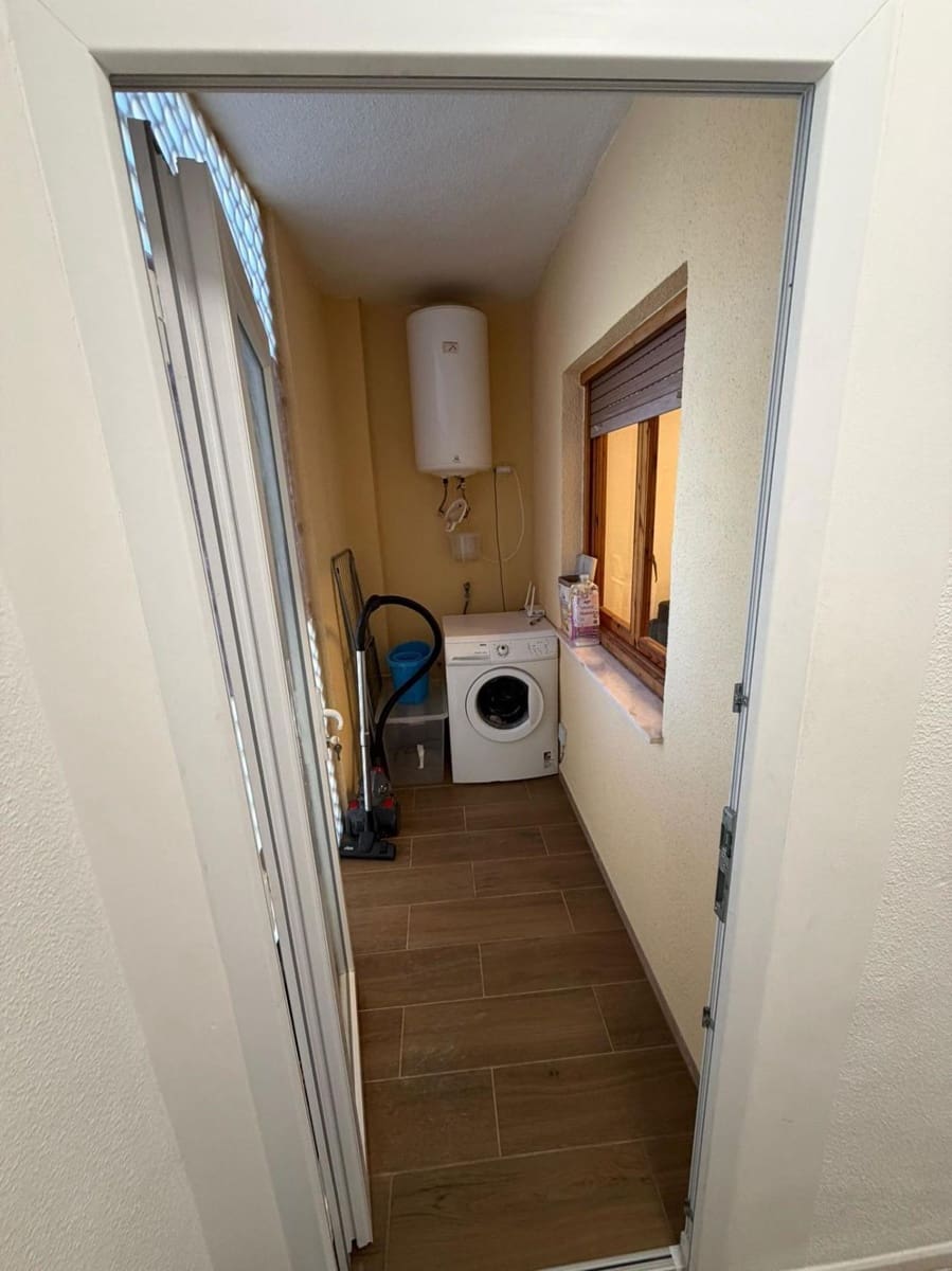 2 Zimmer Apartment zu verkaufen in Torrevieja mit Pool - 169.000 € (Ref: 9780251)