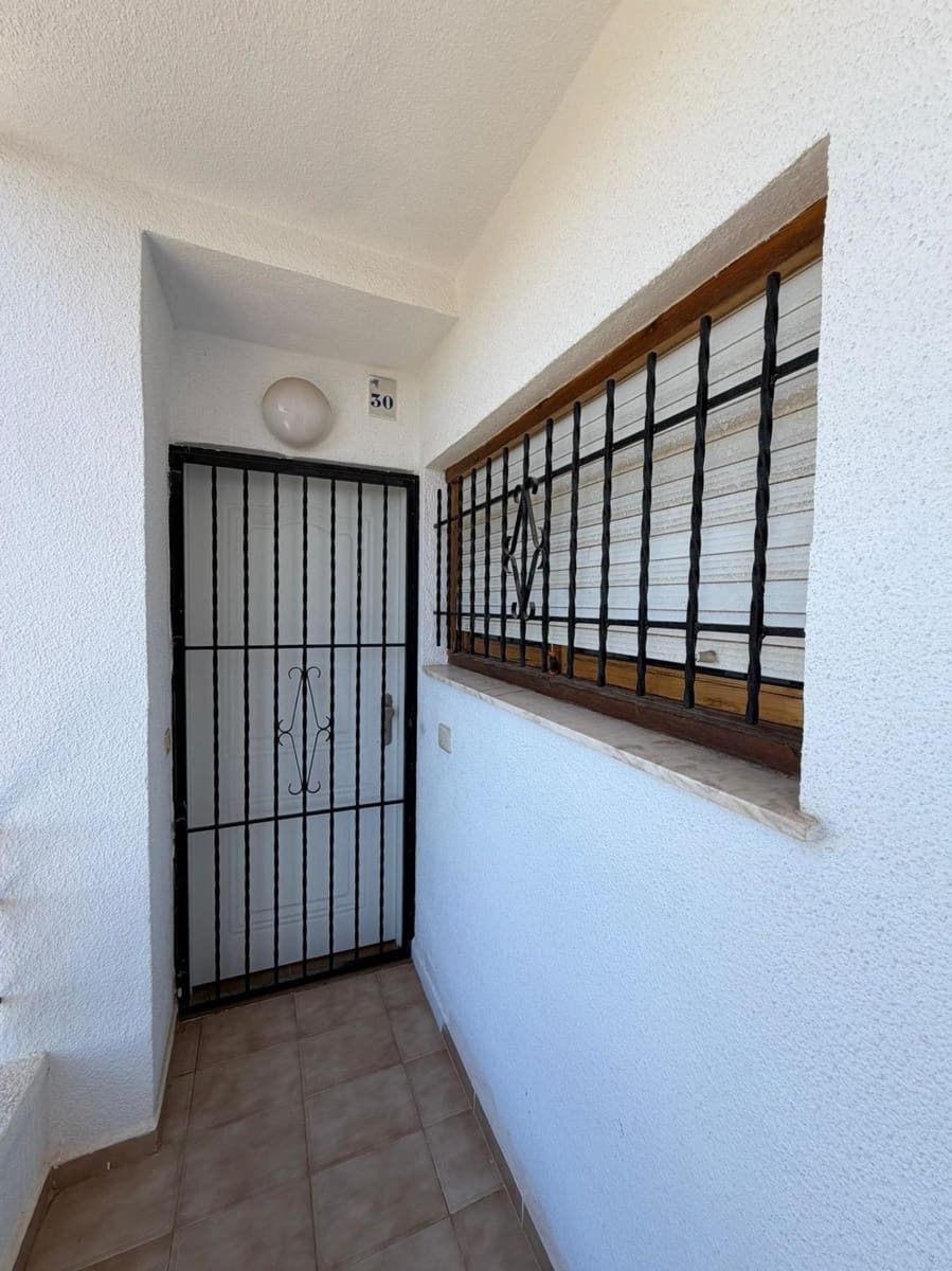 2 Zimmer Apartment zu verkaufen in Torrevieja mit Pool - 169.000 € (Ref: 9780251)